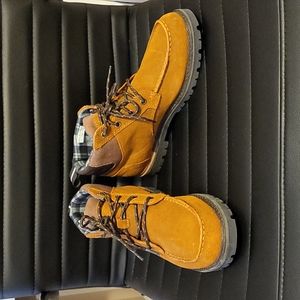TOMS Boots